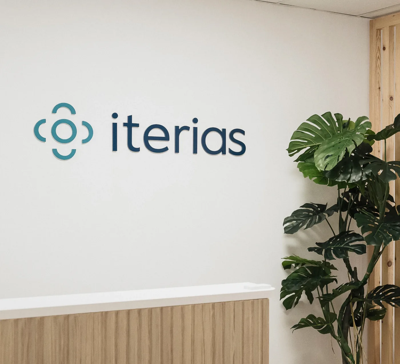 Iterias identity applied to the physical clinic space.